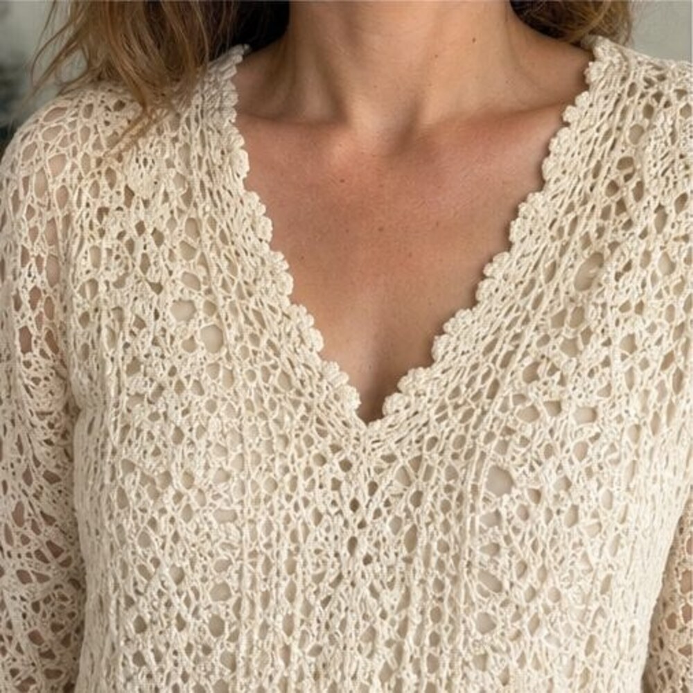 Emerald Wrap Blouse - Picture 4 of 6
